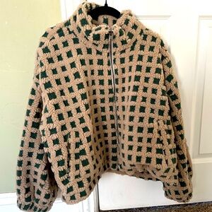 Boutique crop jacket
New with tags
Size M